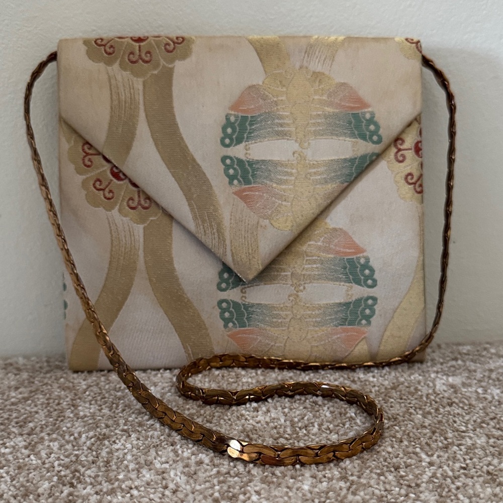 Elegant Cream and Gold Envelope Clutch